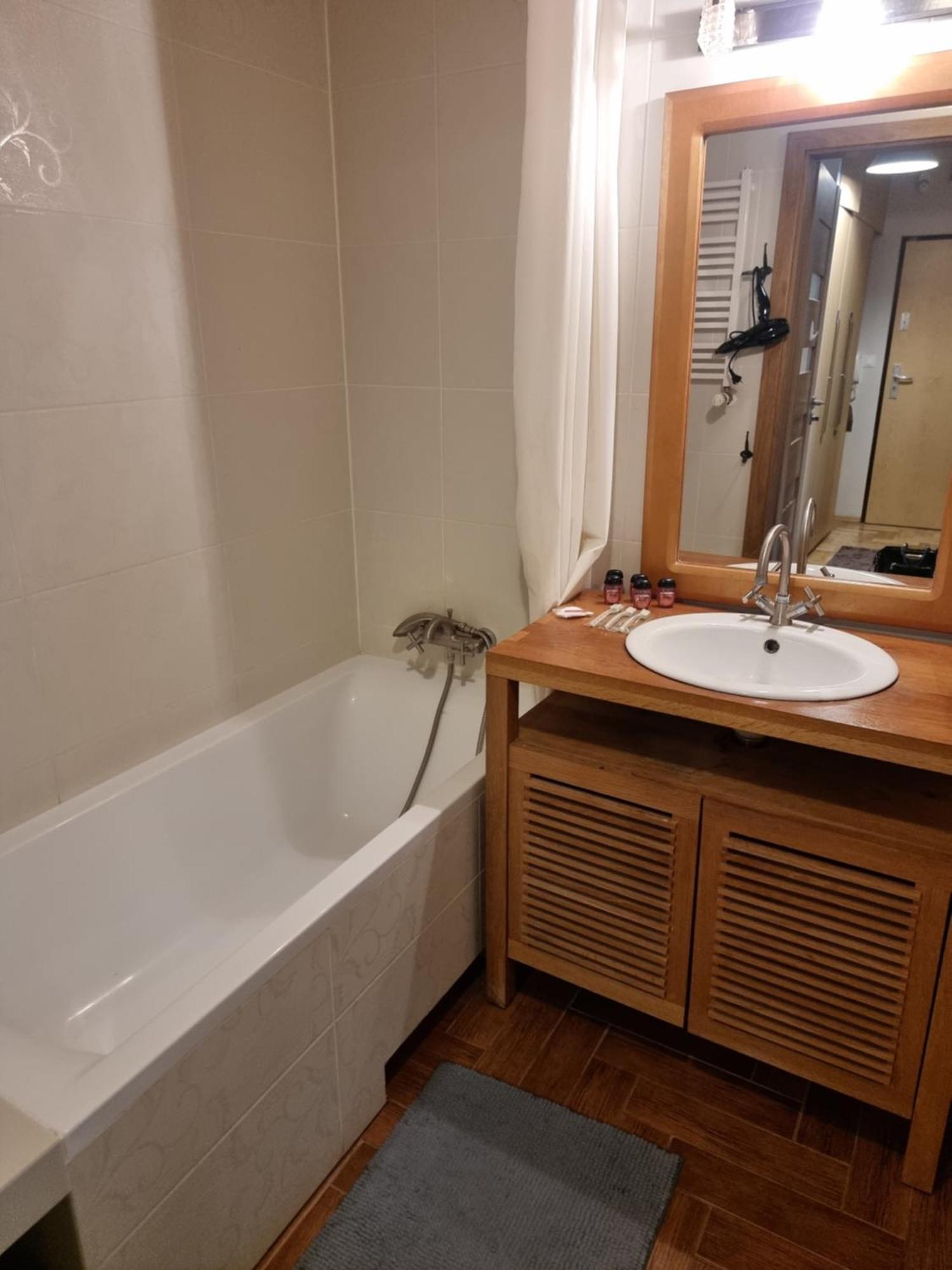Klonowa 3 Apartment Kielce